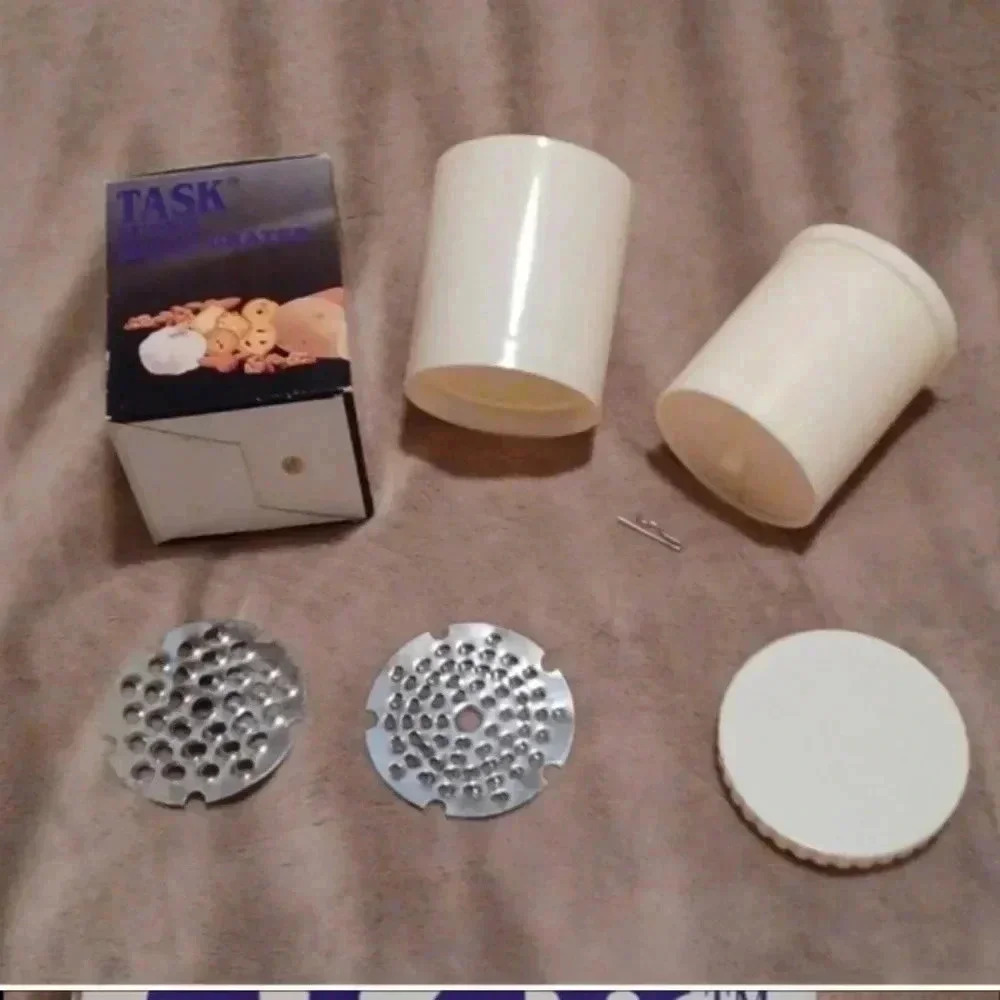 Assorted kitchen tools Bundle - Picture 15 of 16